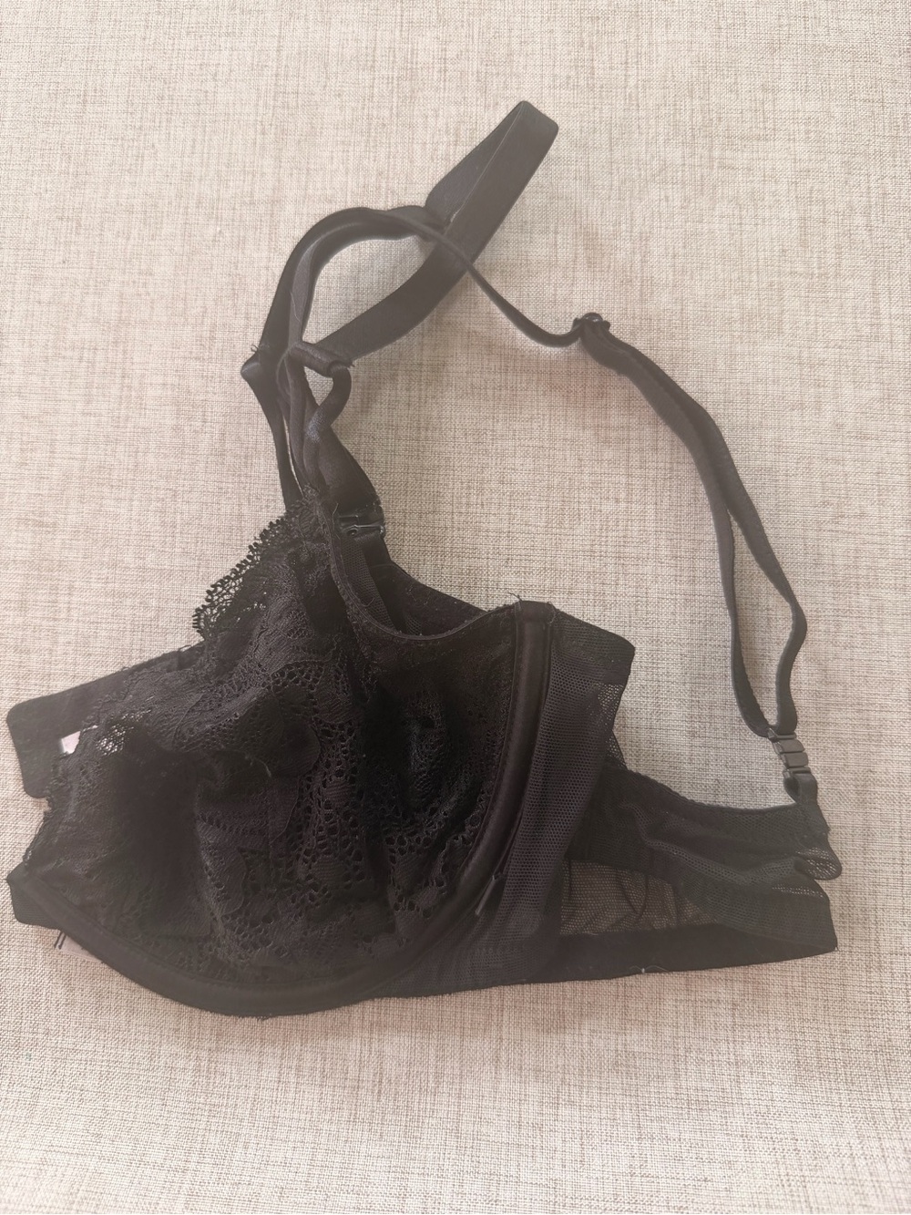 Victoria's Secret Unlined Black Underwire Lace Demi‎ Bra size 36C - Picture 7 of 9